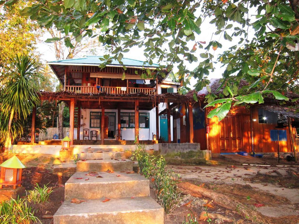 Raja Laut Dive Resort Bunaken Kültér fotó