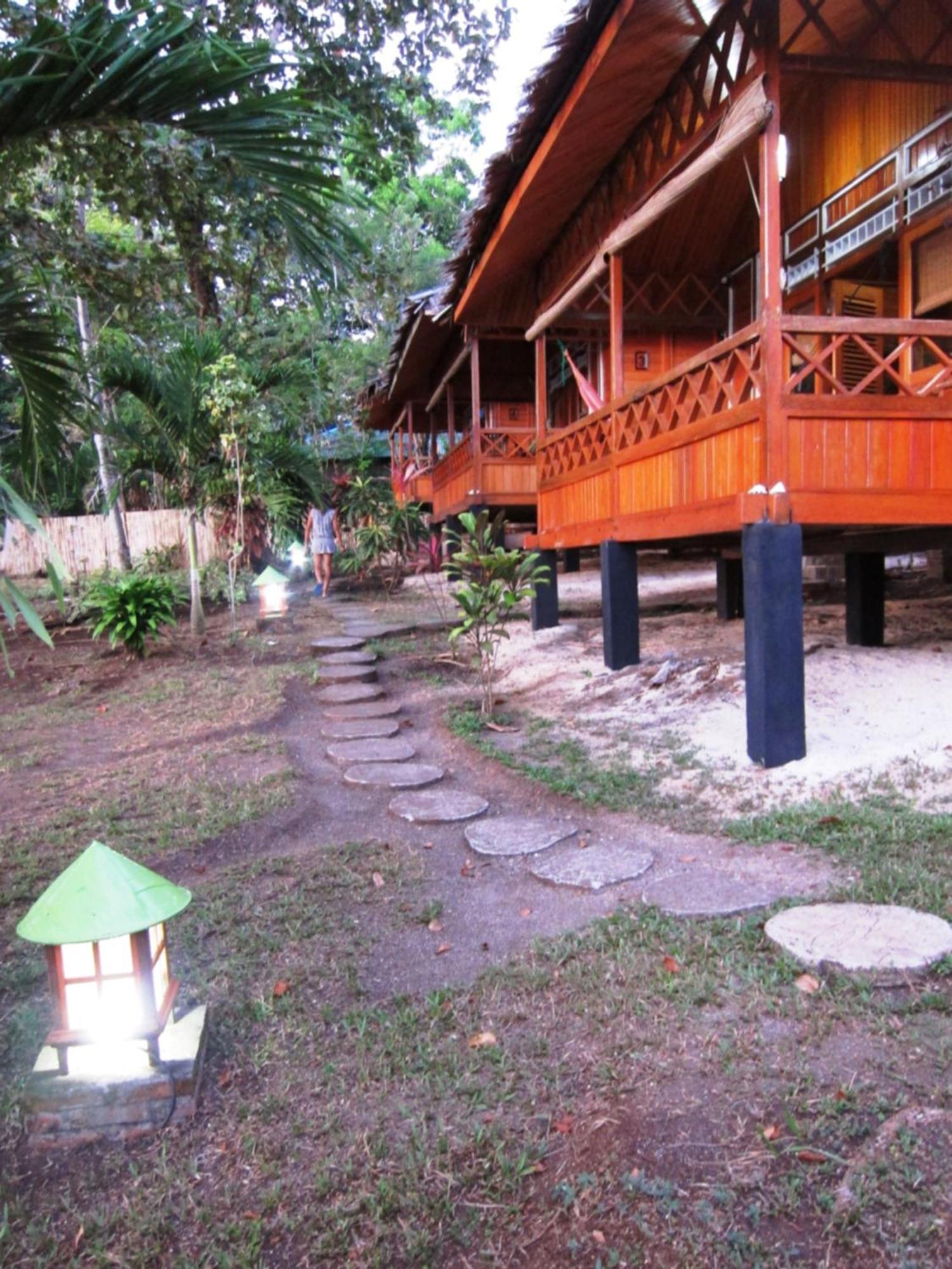 Raja Laut Dive Resort Bunaken Kültér fotó