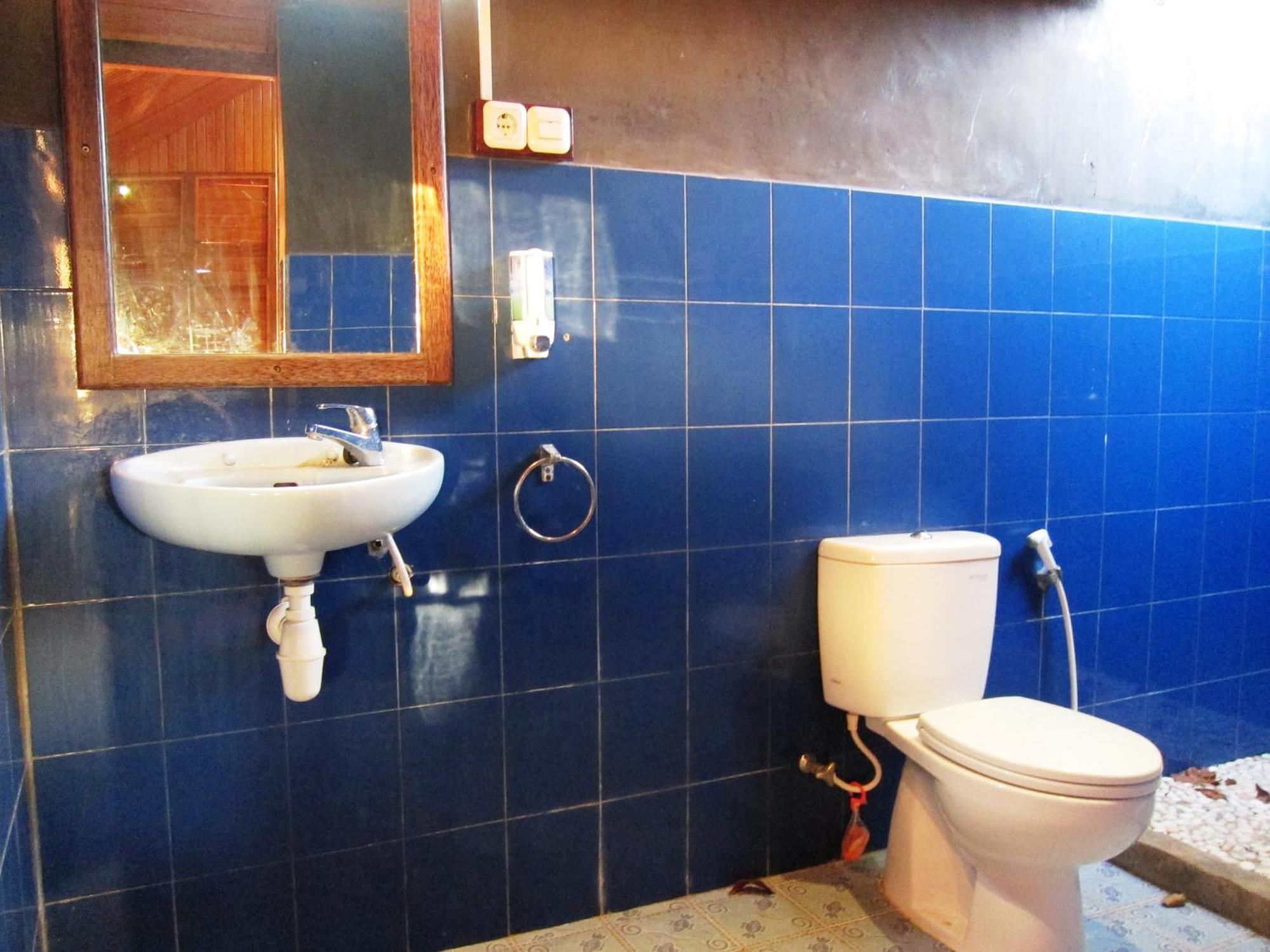 Raja Laut Dive Resort Bunaken Szoba fotó